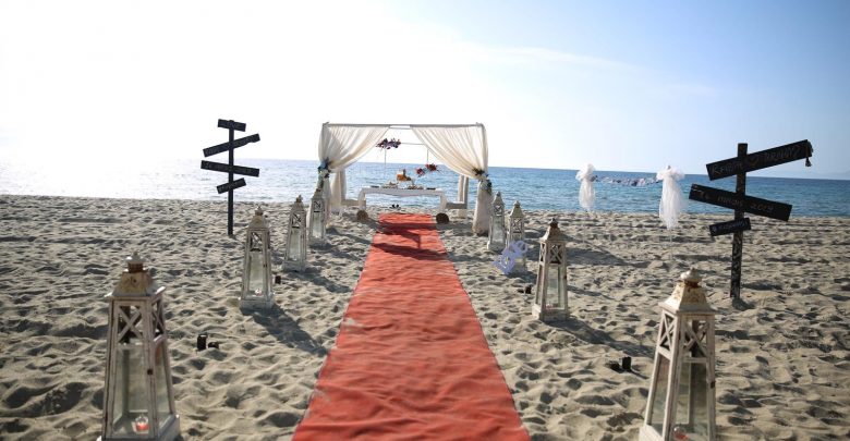 Çeşme Kumsalda Evlenme Teklifi Organizasyonu